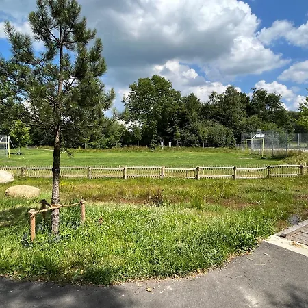 Сasa de vacaciones De Berkelstee